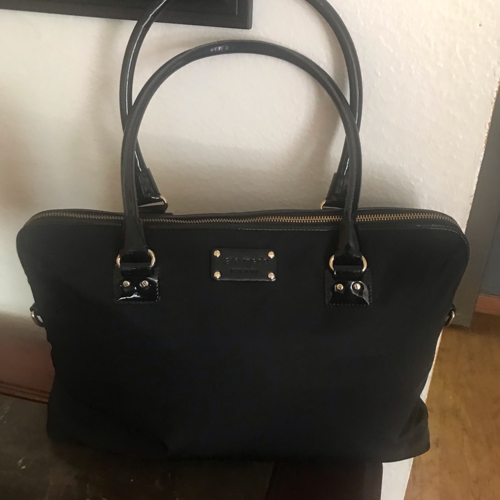 Kate Spade Tote Bag ...
Color - Black 
Size - Measurements in the photos